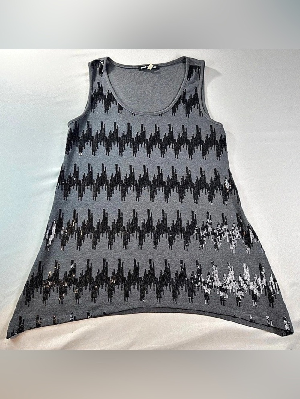 Cable & Gauge Geometric Tank Top Gray Size Small Sleeveless Sequin